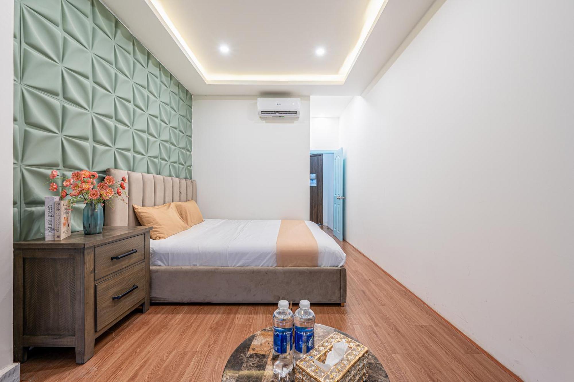 Apartment House By Cozrum